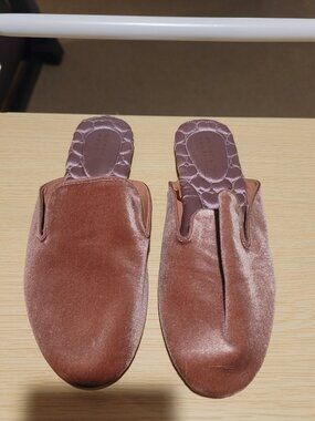 LC Lauren Conrad Mauve Faux Fur Mules - Padded Insole - Size 7